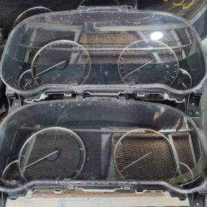 صفحه کیلومتر لندکروز ۲۰۱۳