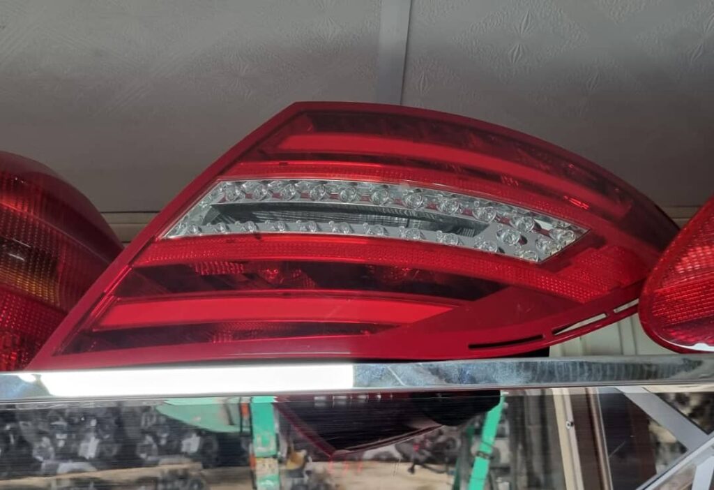 60a6ffa114102637c30f6bb50ca7f732__chImage-1