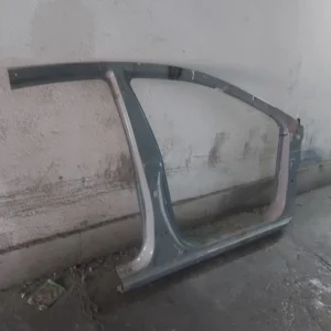 ستون سراتو ۲۰۱۰ سمت ( راست ) شاگرد